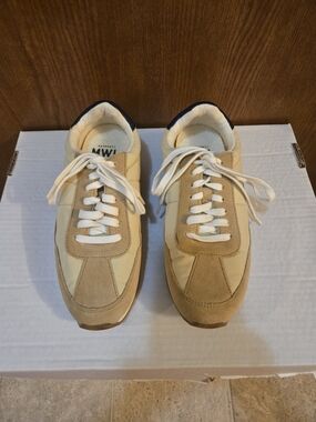 Cream/Tan Womens Casual Sneakers